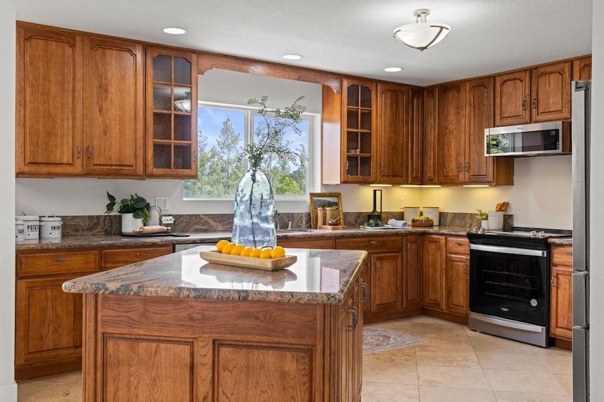 Land Listing Agent Photo