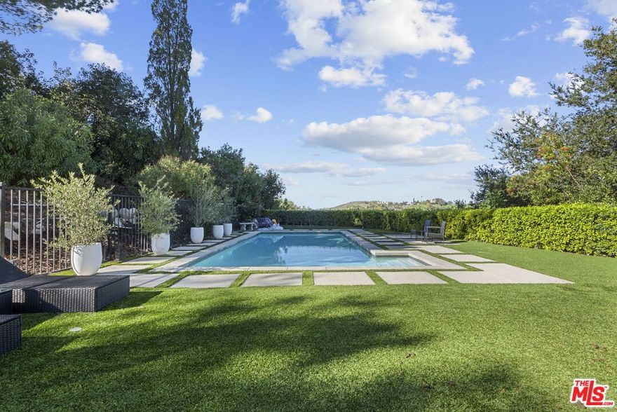 Land Listing Agent Photo