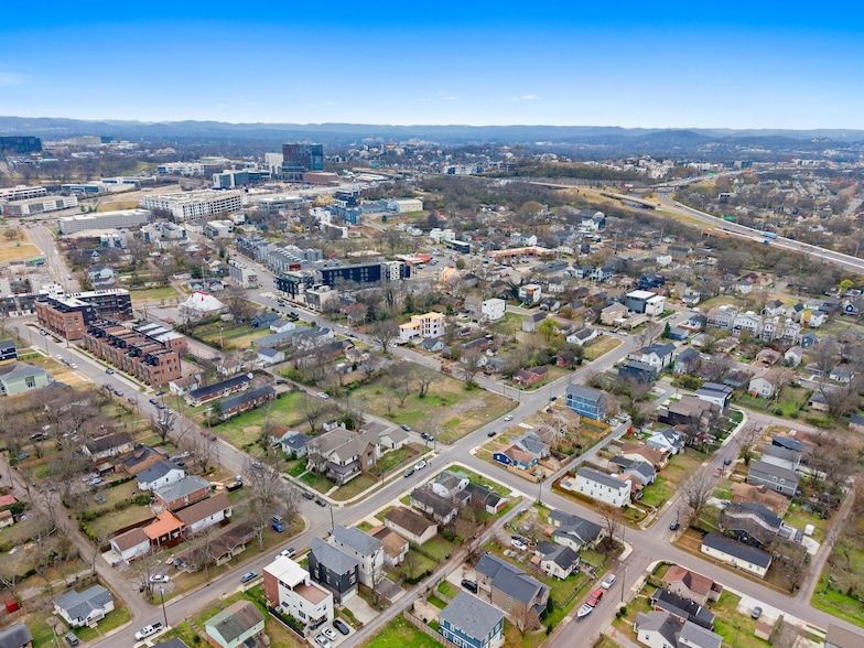 Land Listing Agent Photo
