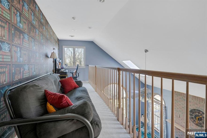 Land Listing Agent Photo