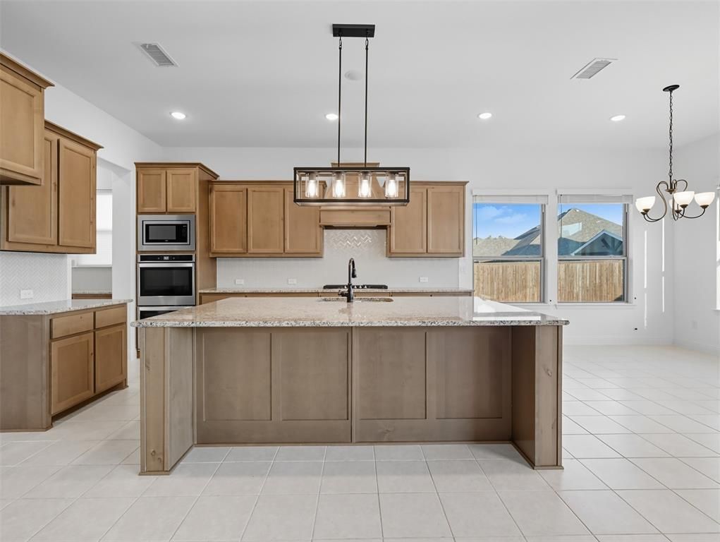 Land Listing Agent Photo