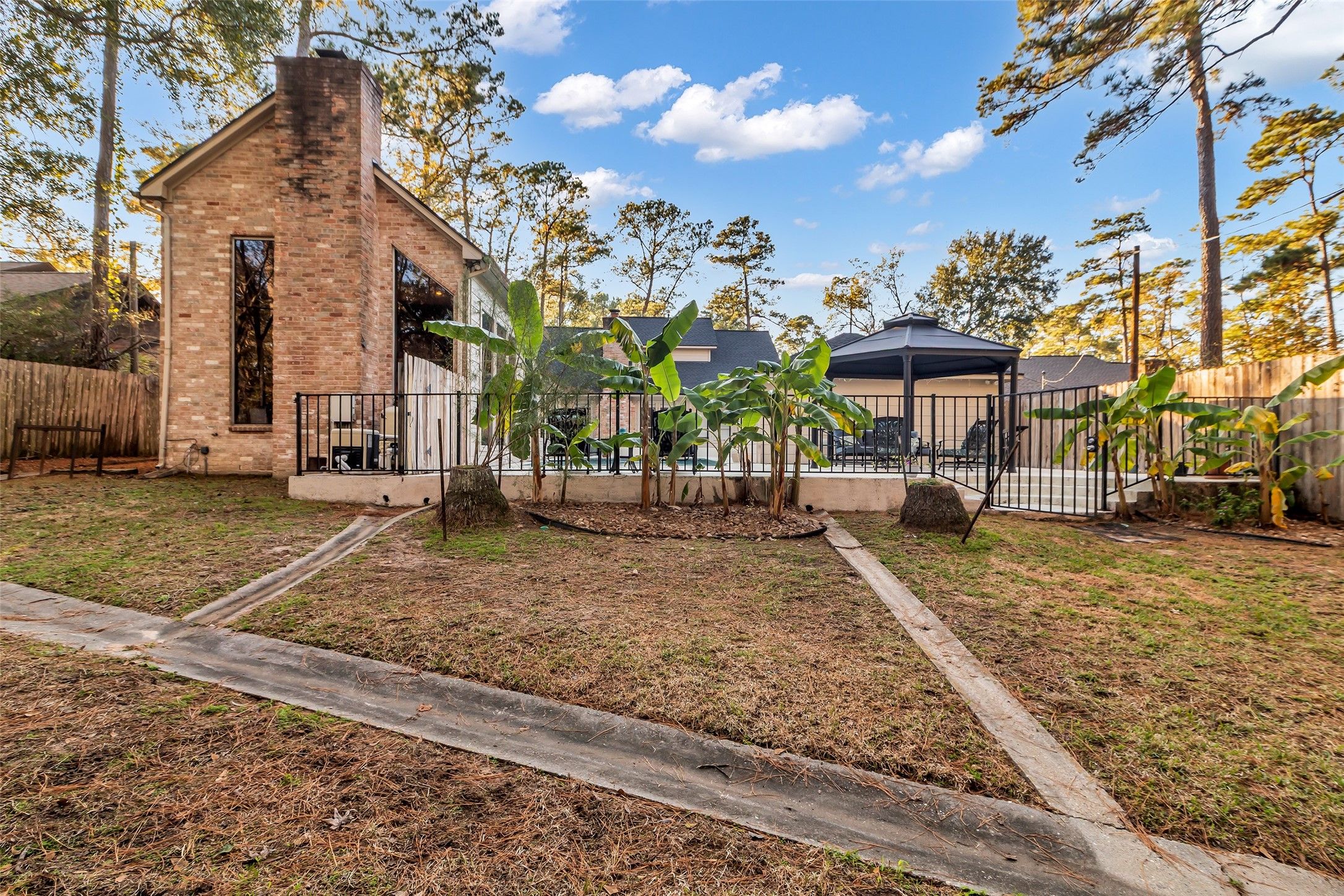 Land Listing Agent Photo