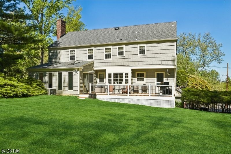 Land Listing Agent Photo