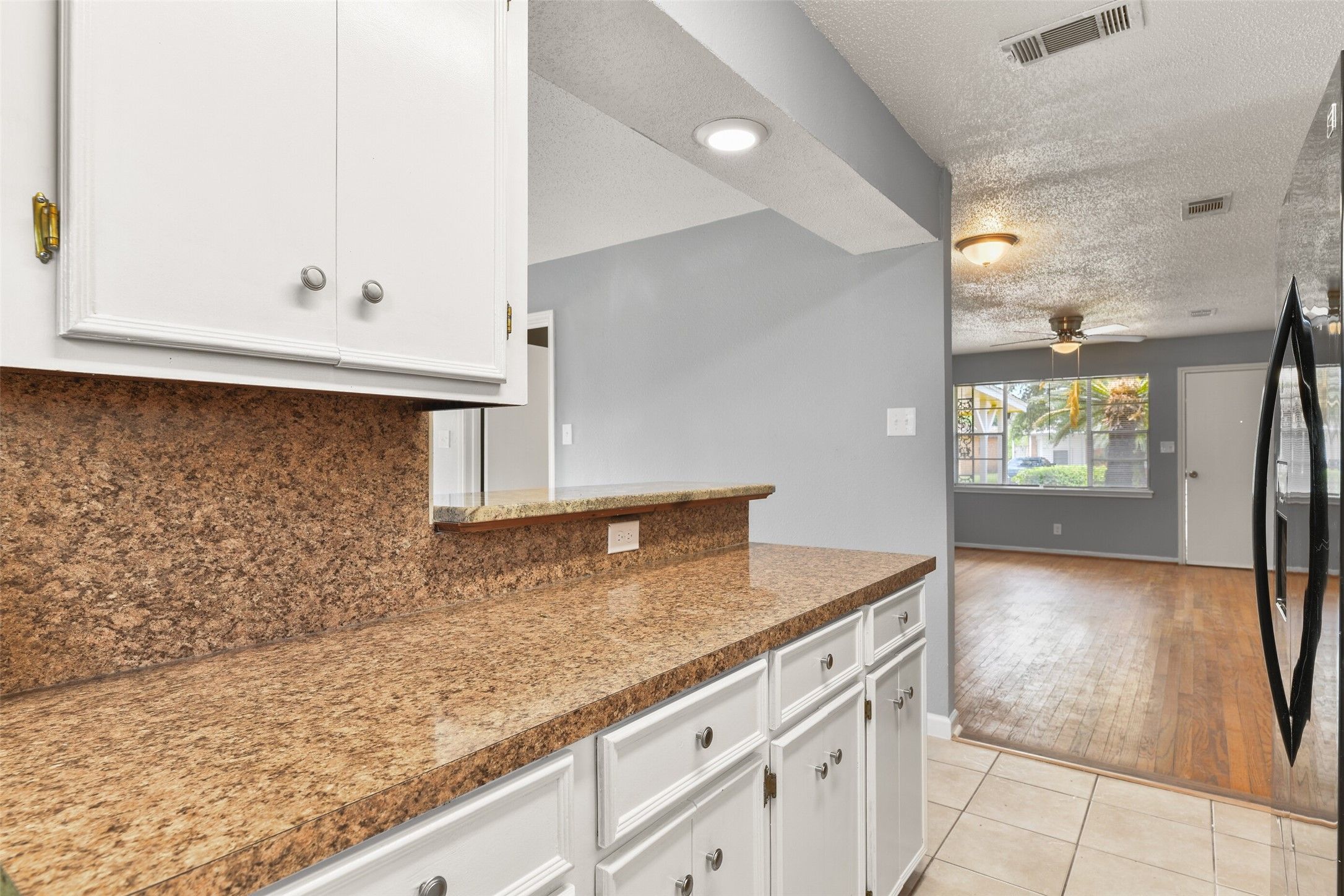 Land Listing Agent Photo