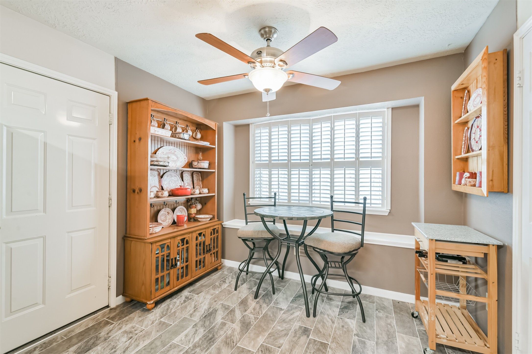 Land Listing Agent Photo