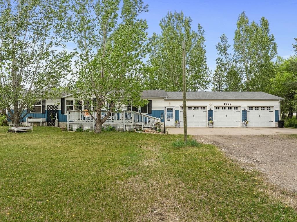 Land Listing Agent Photo