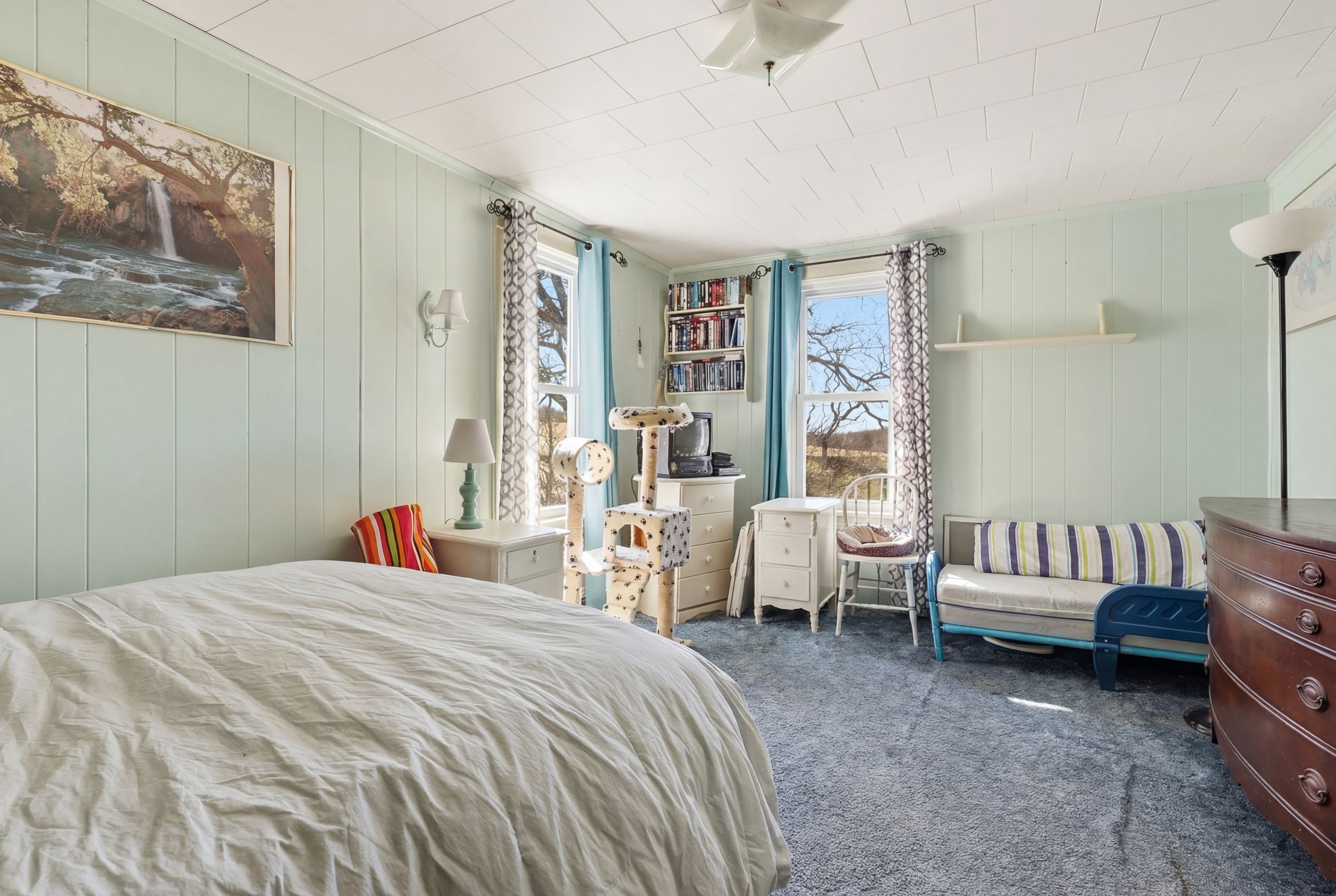 Land Listing Agent Photo