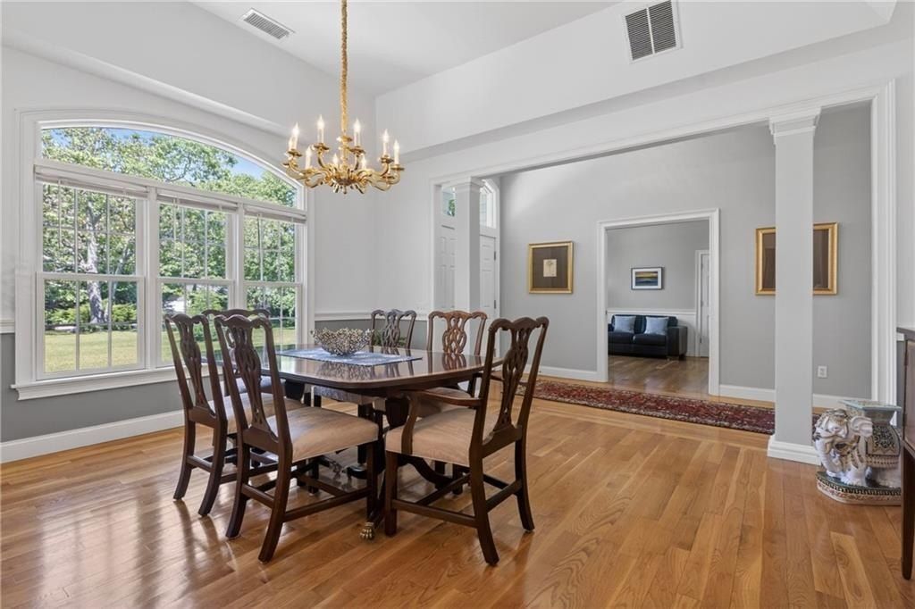 Land Listing Agent Photo