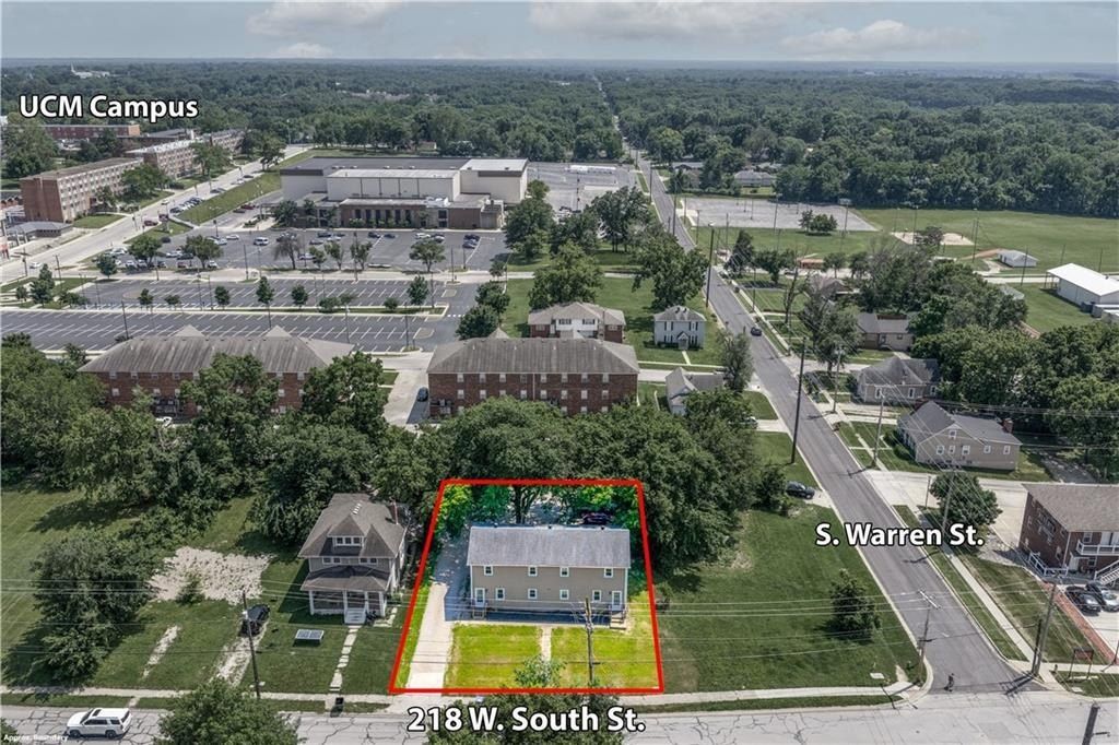 Land Listing Agent Photo