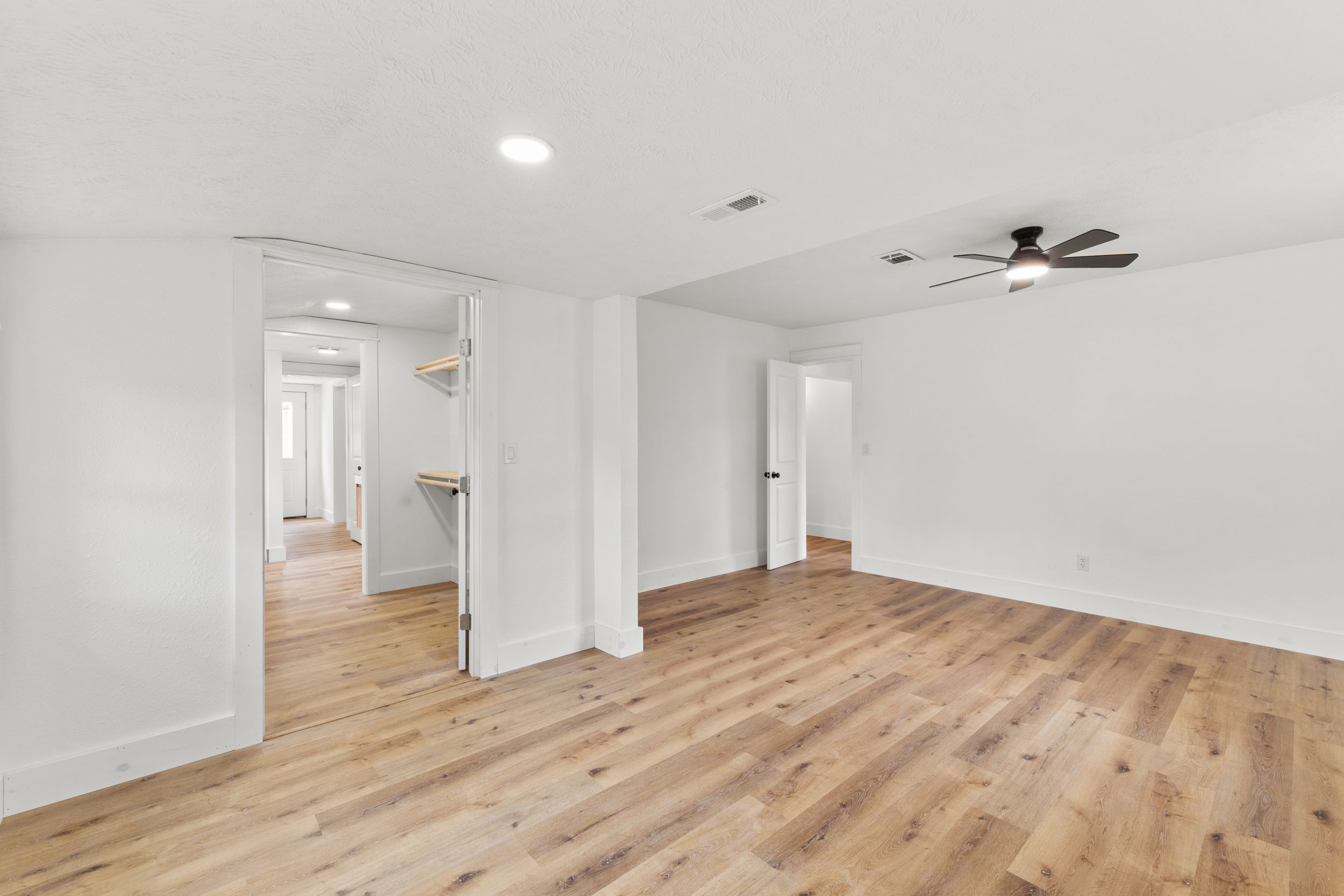 Land Listing Agent Photo