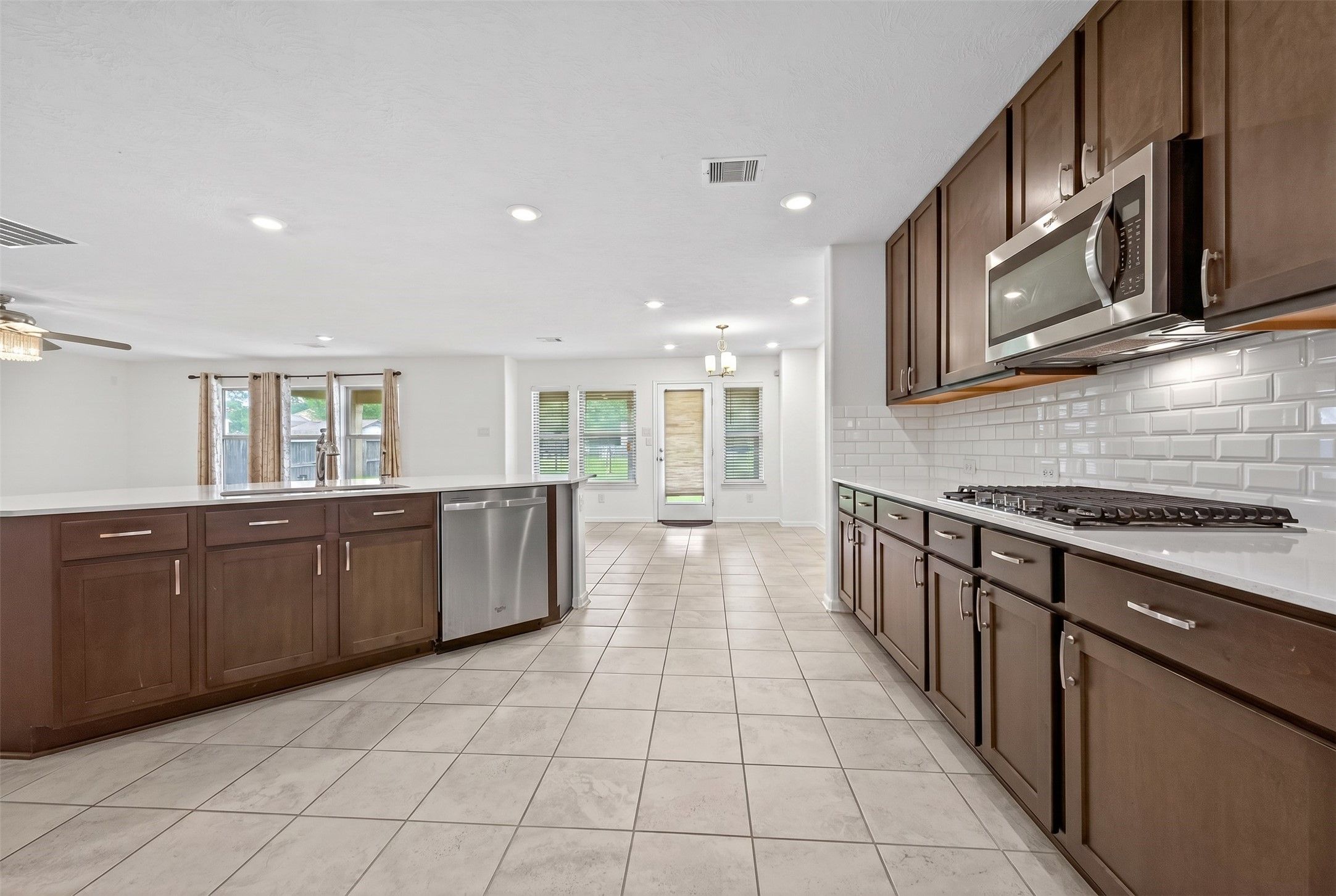 Land Listing Agent Photo