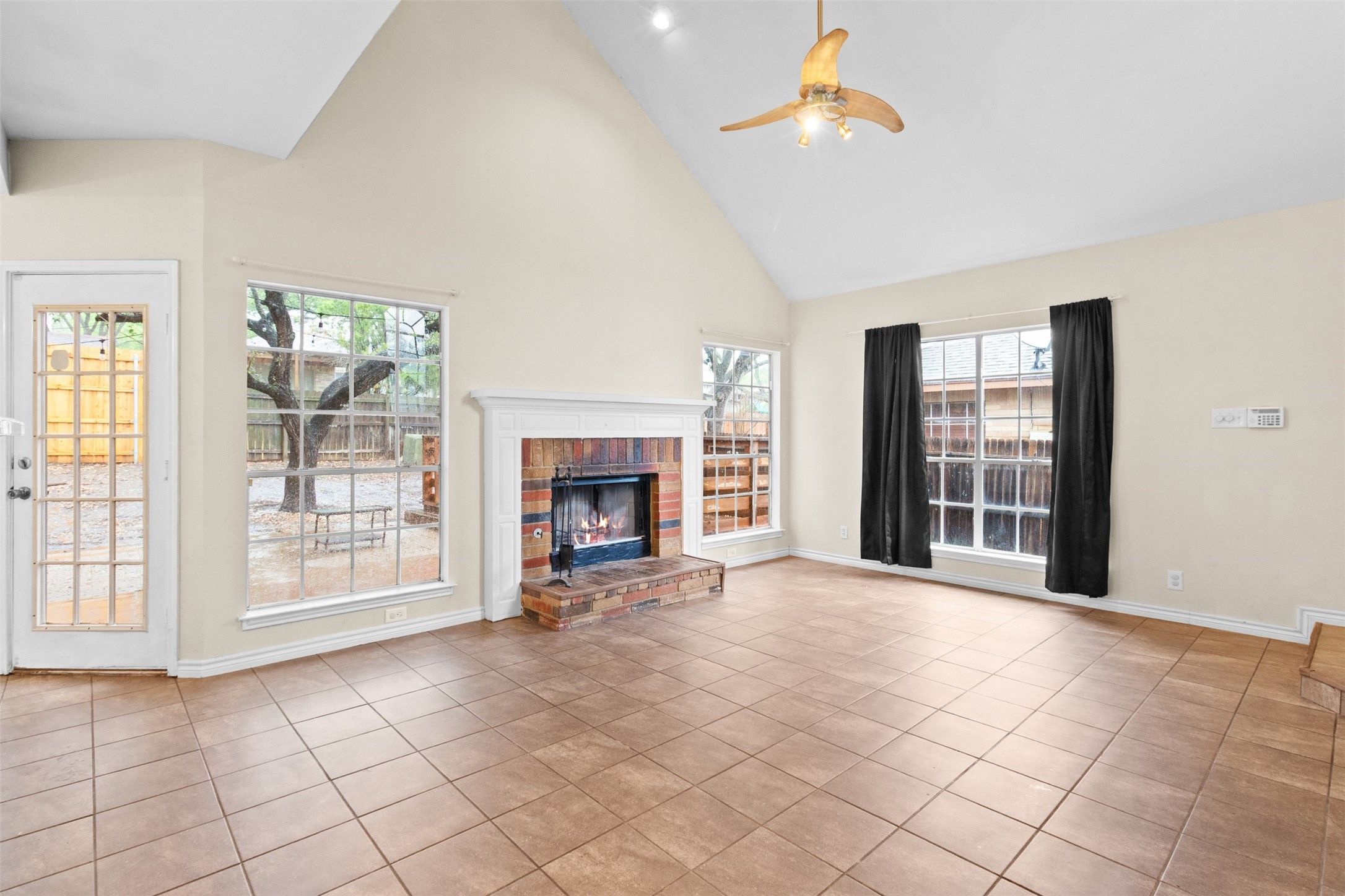 Land Listing Agent Photo