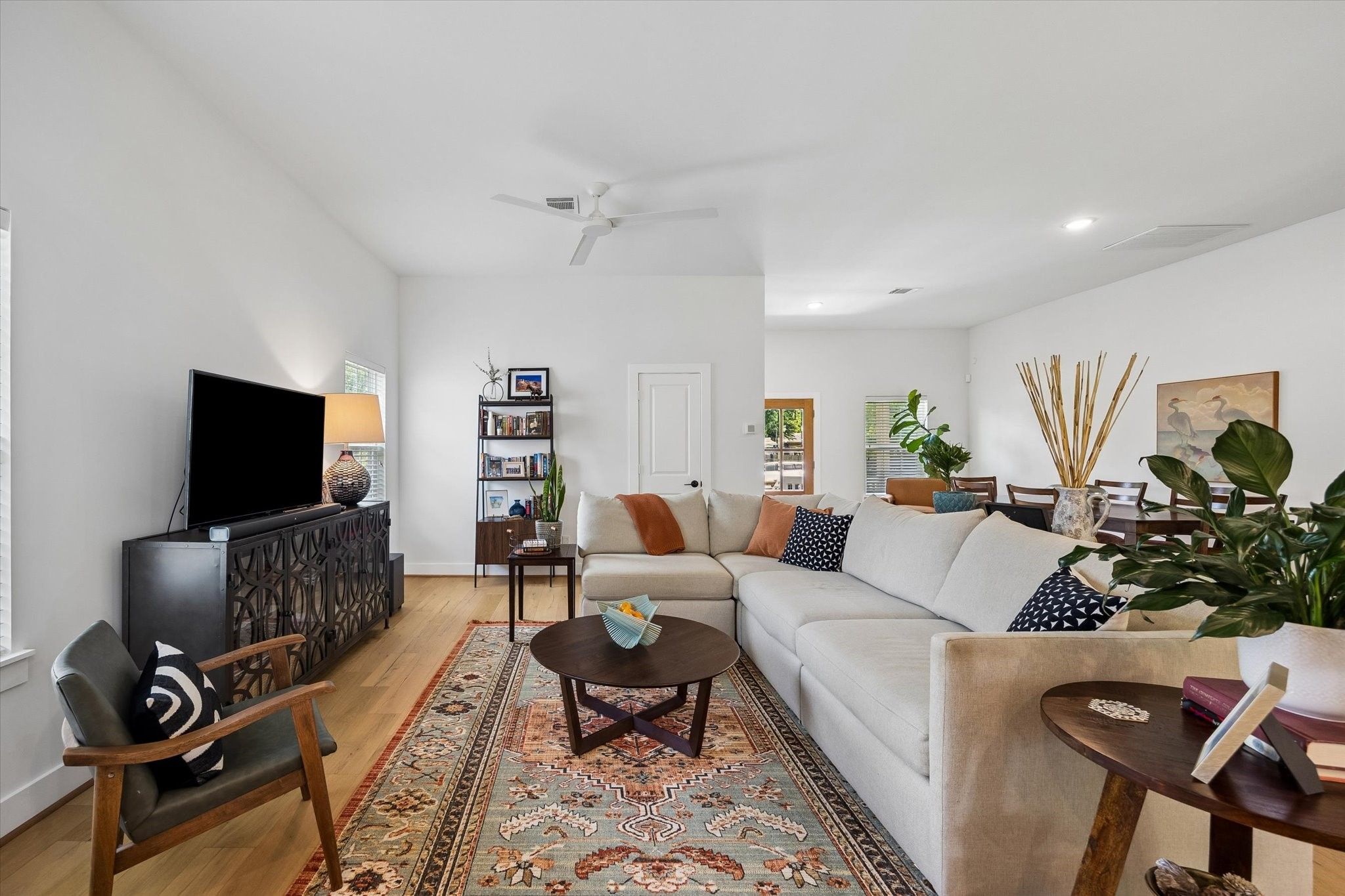 Land Listing Agent Photo