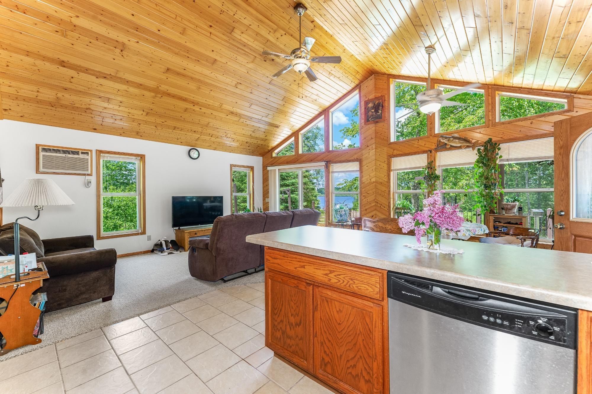 Land Listing Agent Photo