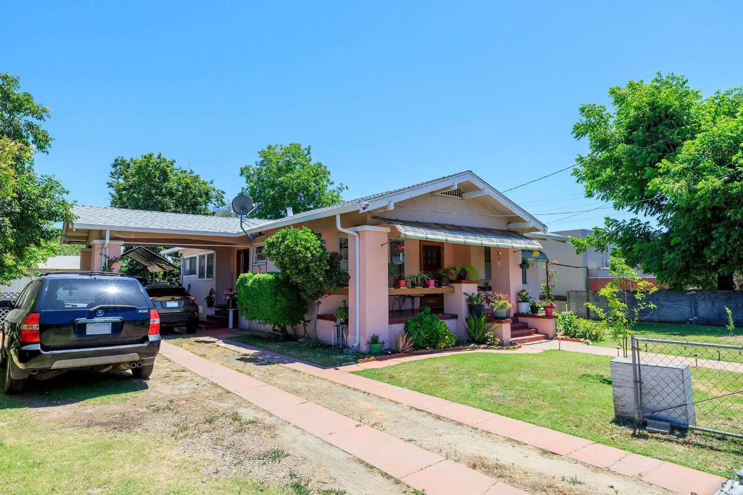 Land Listing Agent Photo