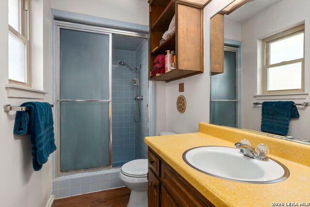 Land Listing Agent Photo