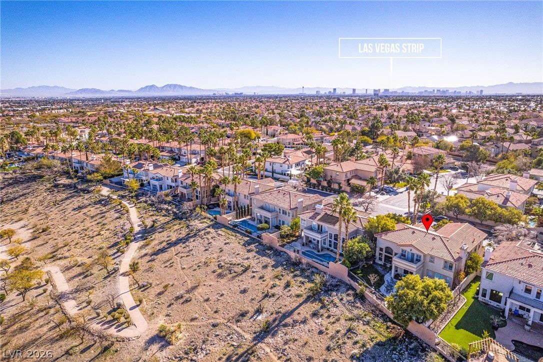 Land Listing Agent Photo
