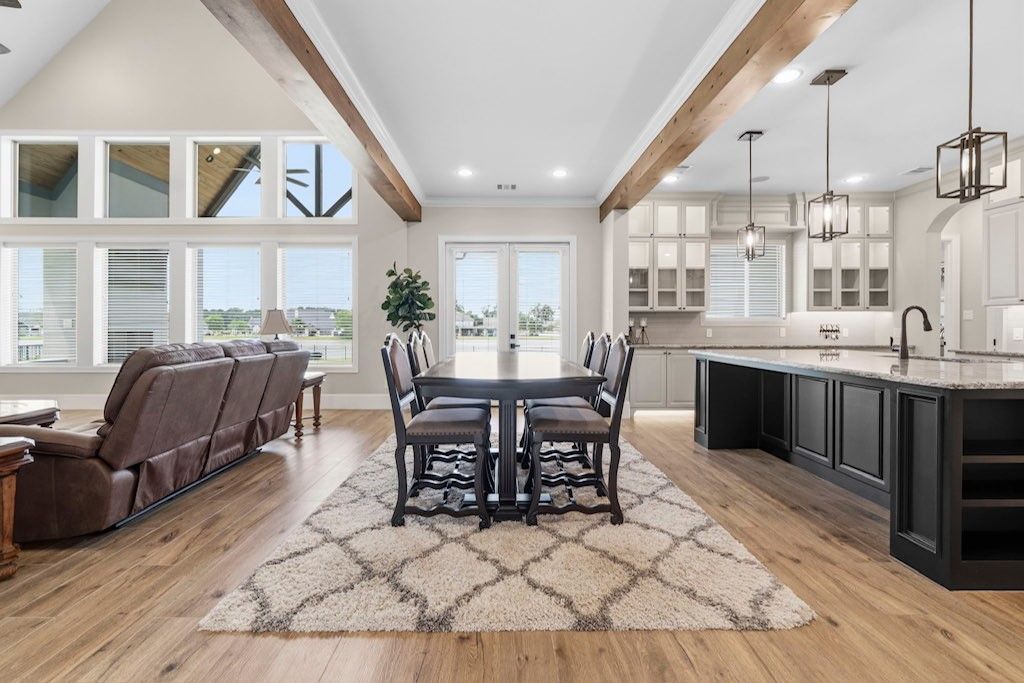 Land Listing Agent Photo