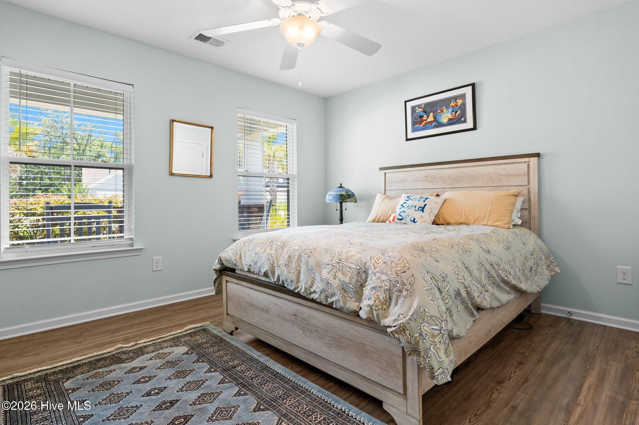 Land Listing Agent Photo
