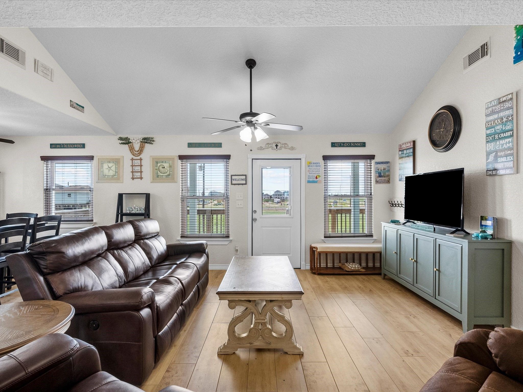 Land Listing Agent Photo