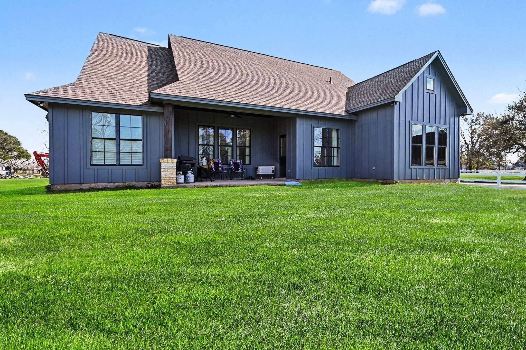 Land Listing Agent Photo