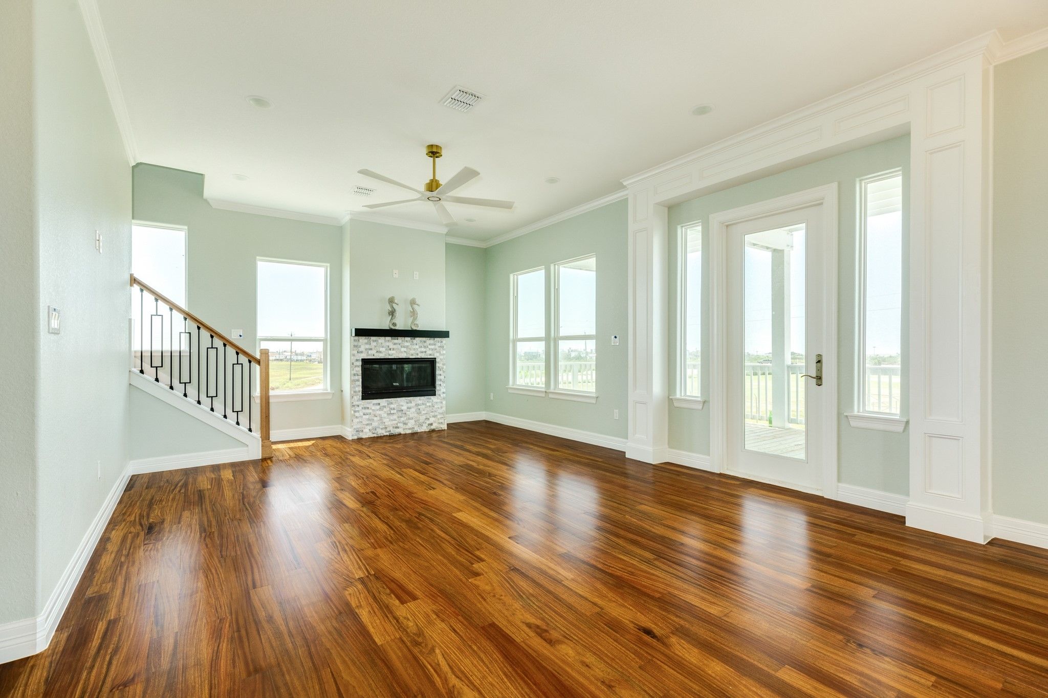 Land Listing Agent Photo