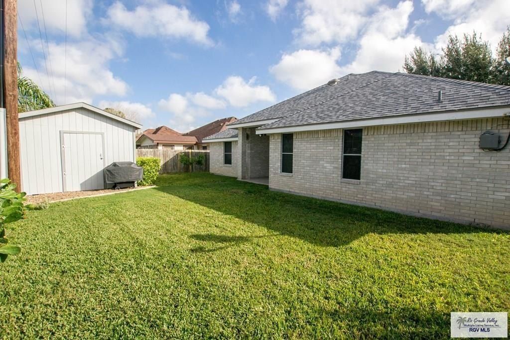 Land Listing Agent Photo