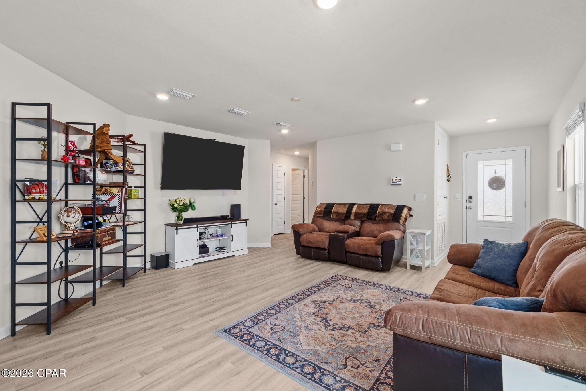 Land Listing Agent Photo