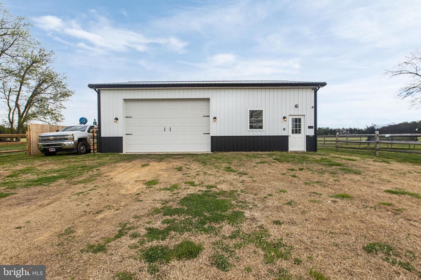 Land Listing Agent Photo