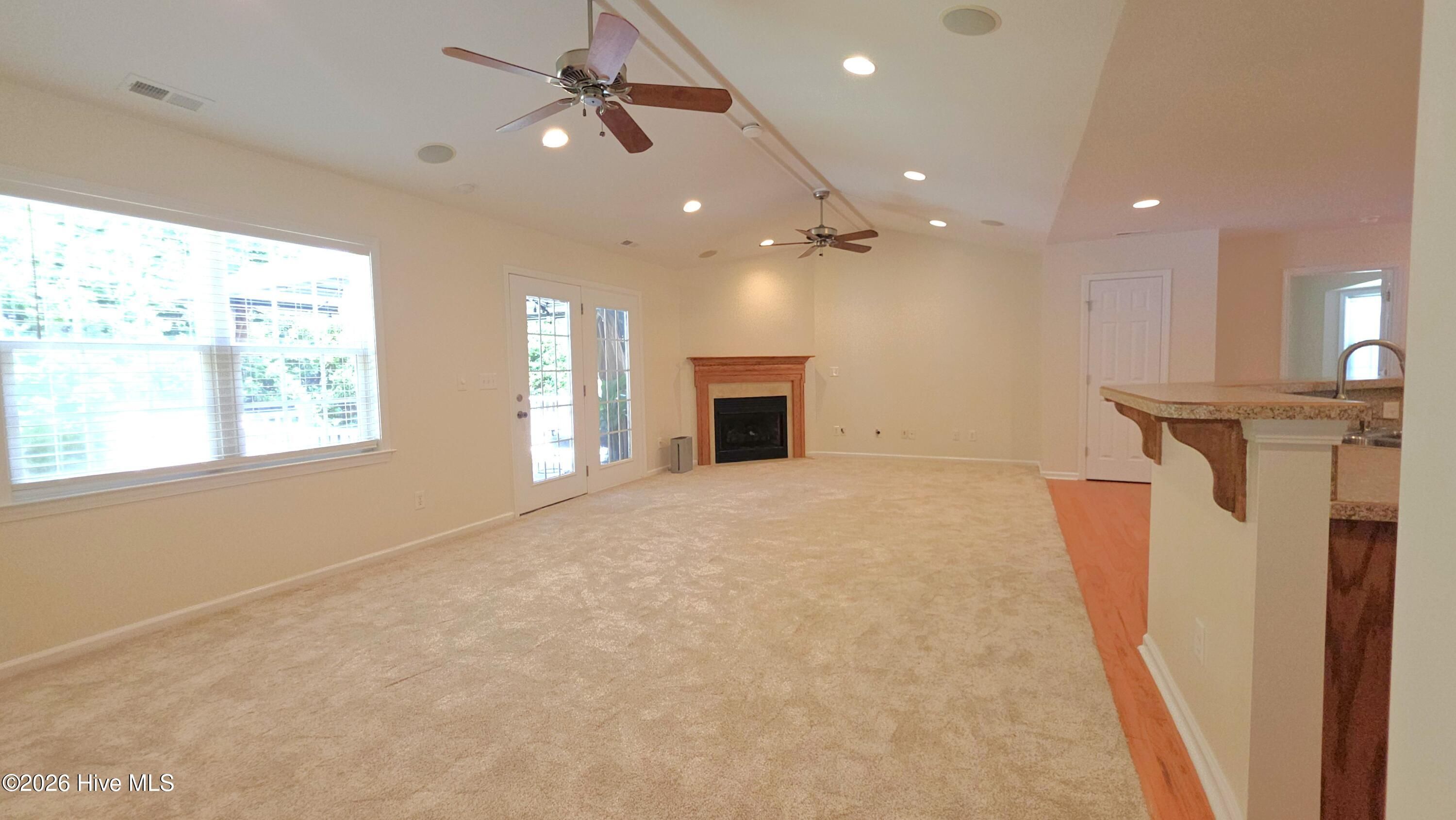 Land Listing Agent Photo