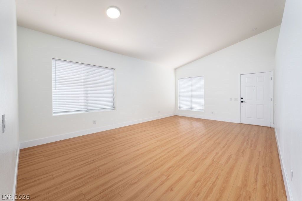Land Listing Agent Photo