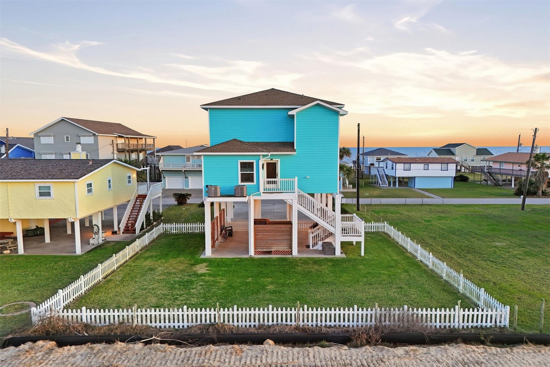 Land Listing Agent Photo