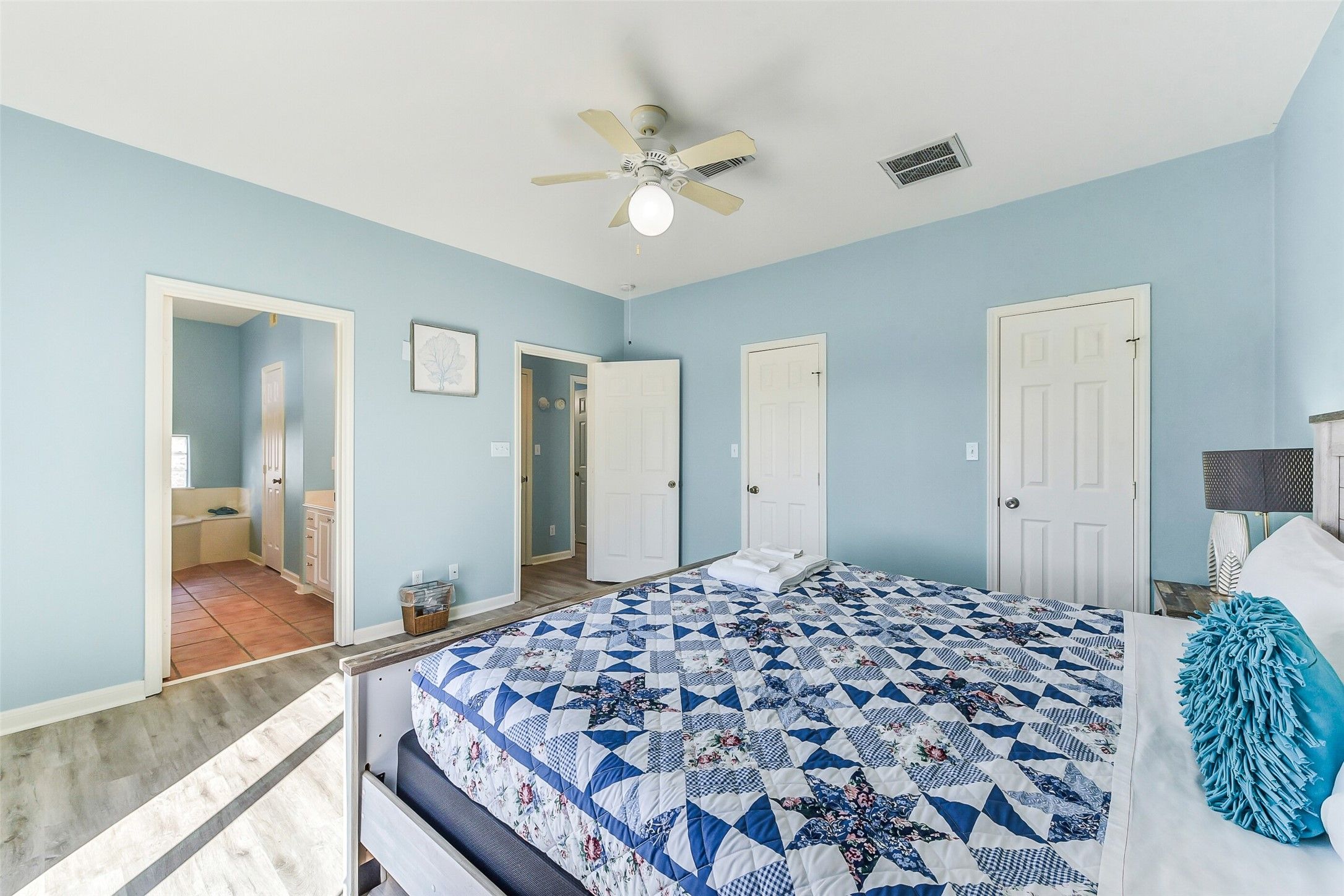 Land Listing Agent Photo