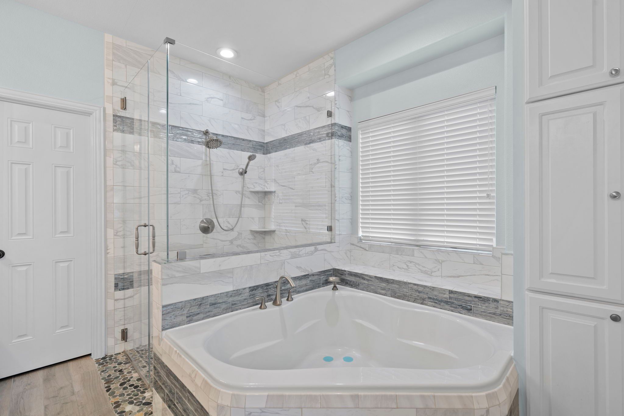 Land Listing Agent Photo