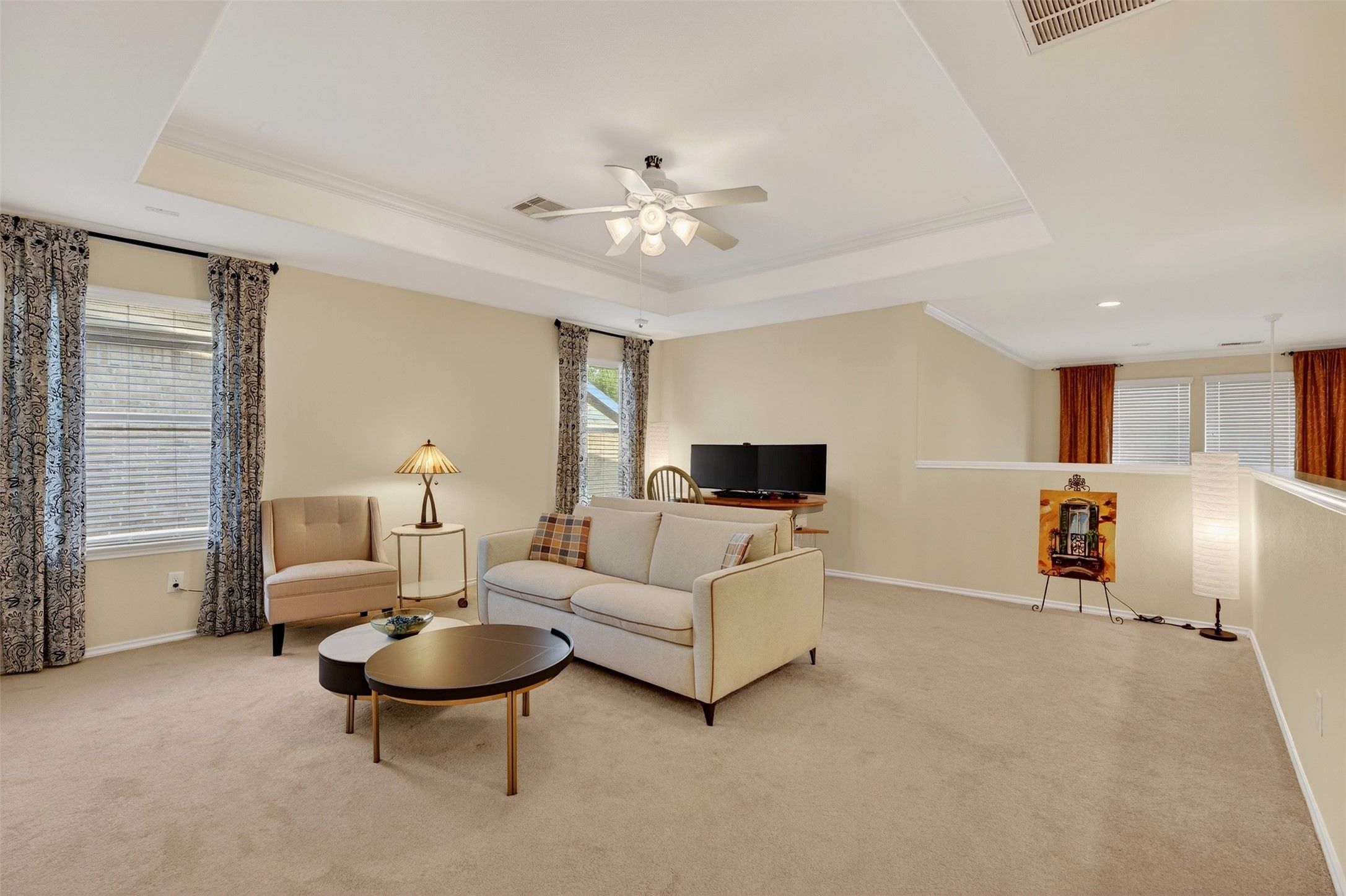 Land Listing Agent Photo