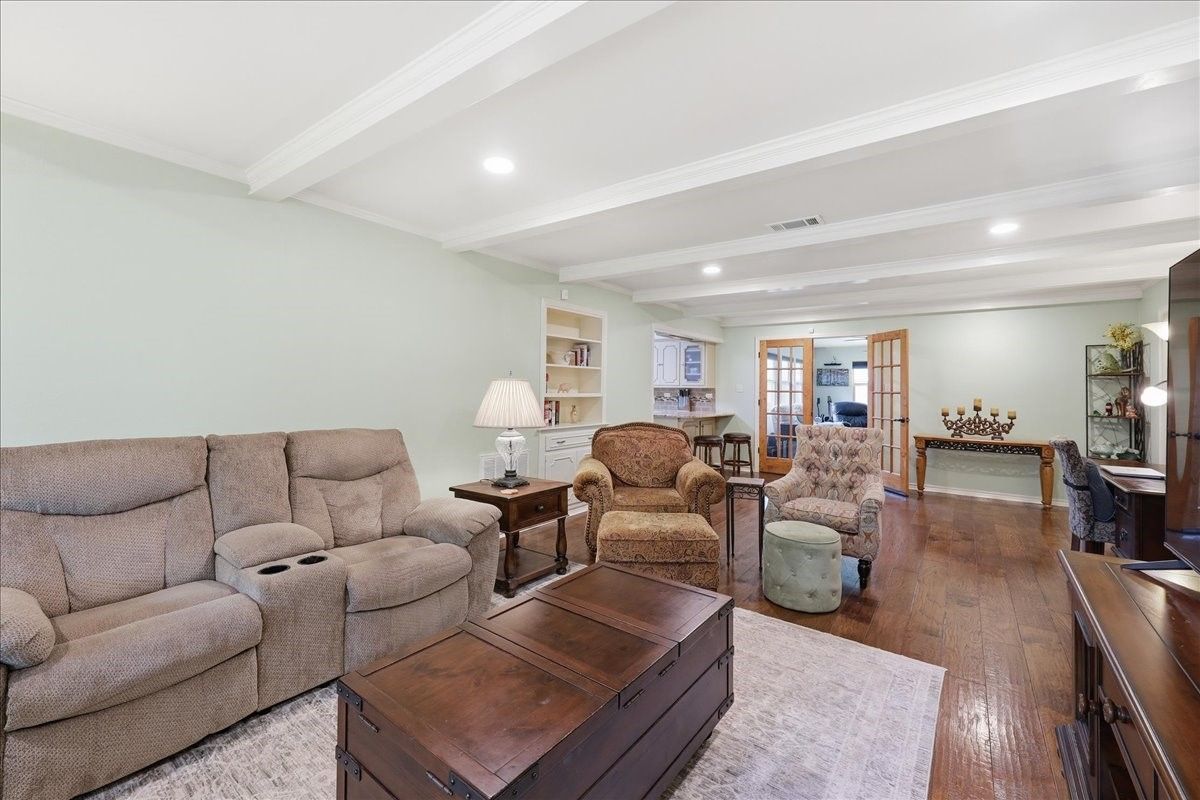 Land Listing Agent Photo