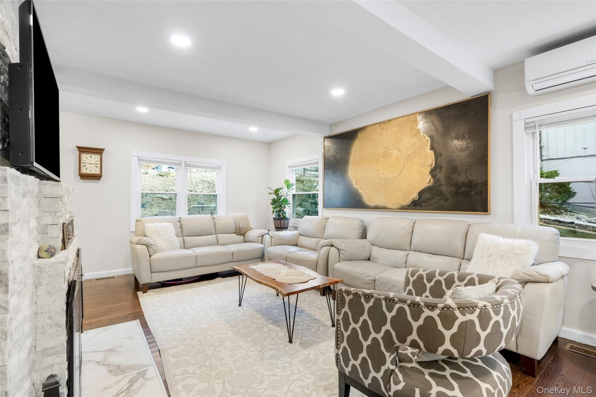 Land Listing Agent Photo