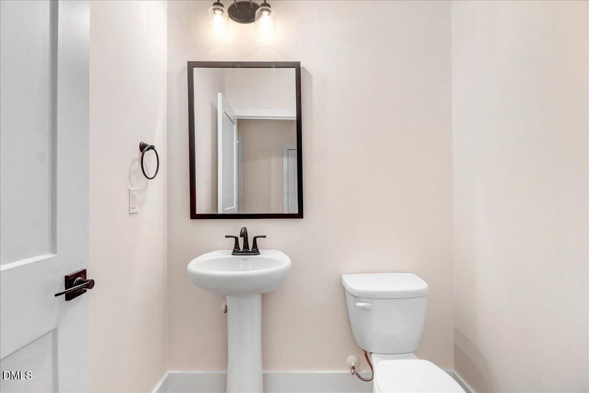 Land Listing Agent Photo