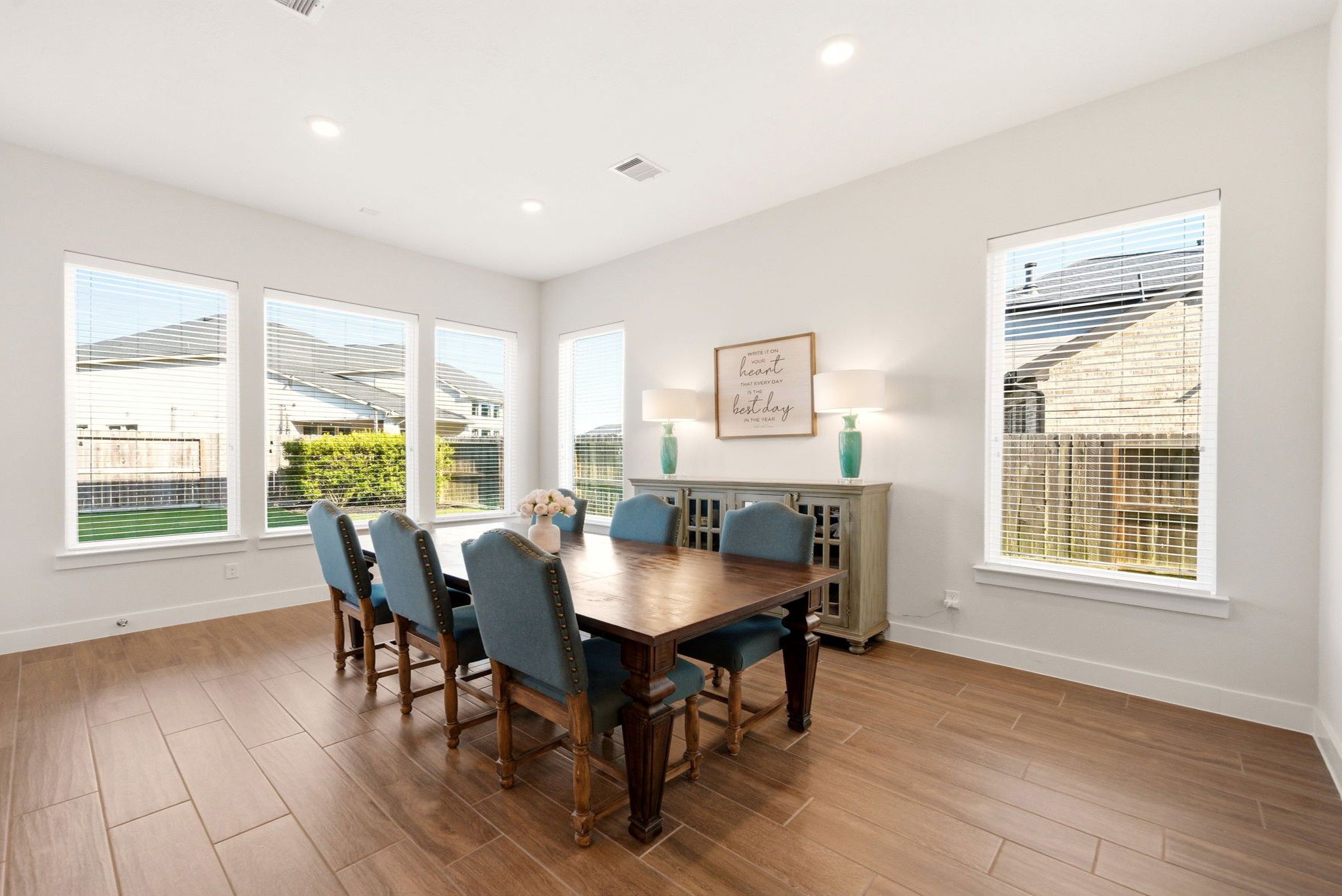 Land Listing Agent Photo