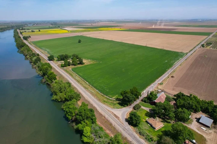 Nearby Listing Image