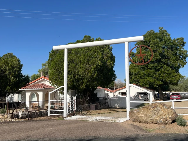 Nearby Listing Image