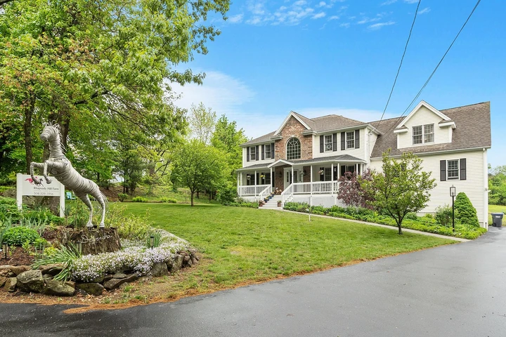 Nearby Listing Image
