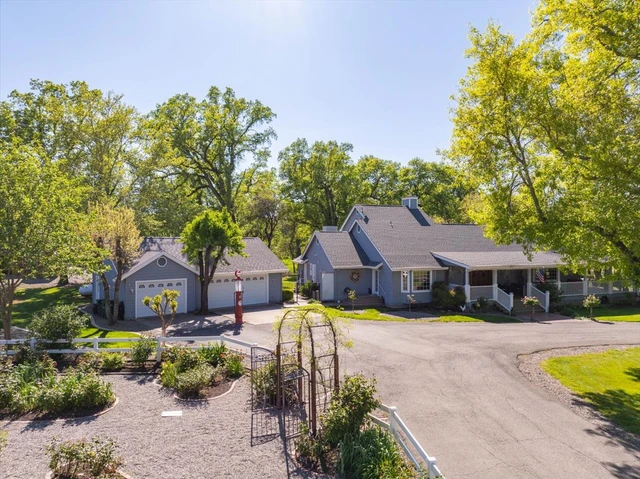 Nearby Listing Image