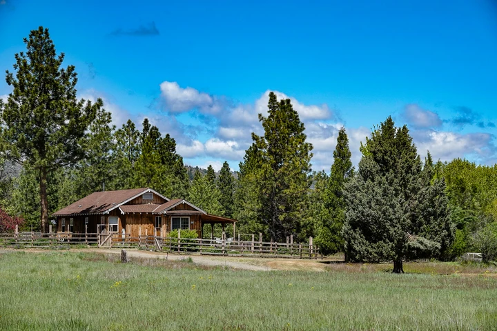 Nearby Listing Image