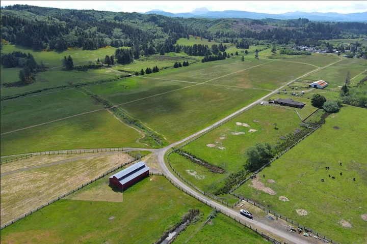 Nearby Listing Image