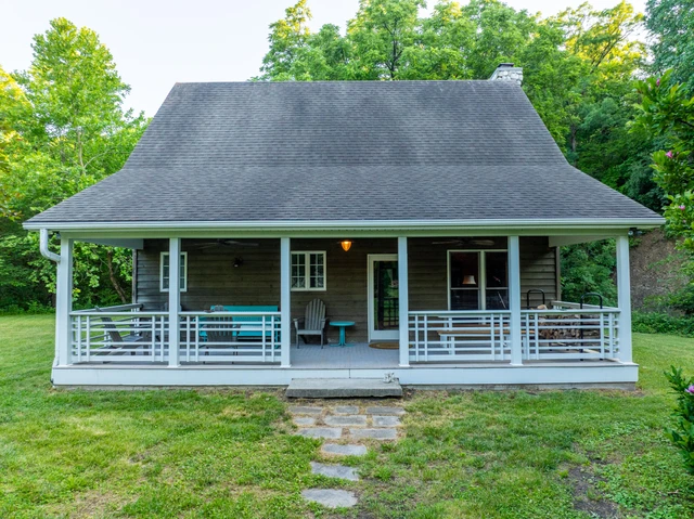 Nearby Listing Image