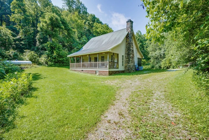 Nearby Listing Image