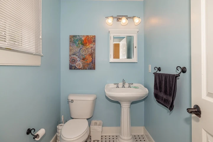 Nearby Listing Image