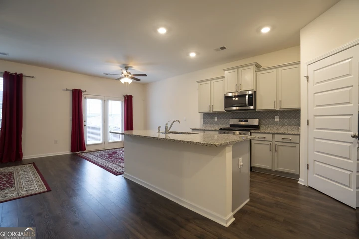 Nearby Listing Image