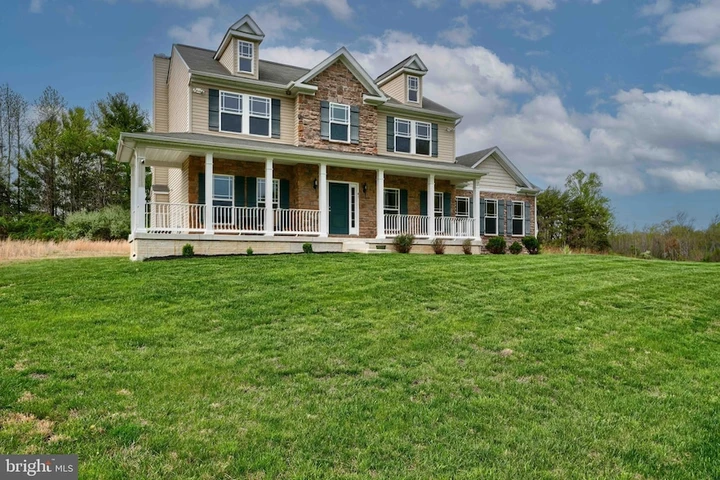 Nearby Listing Image